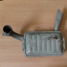 SILENCIOSO VESPA NUEVO DE LA ÉPOCA