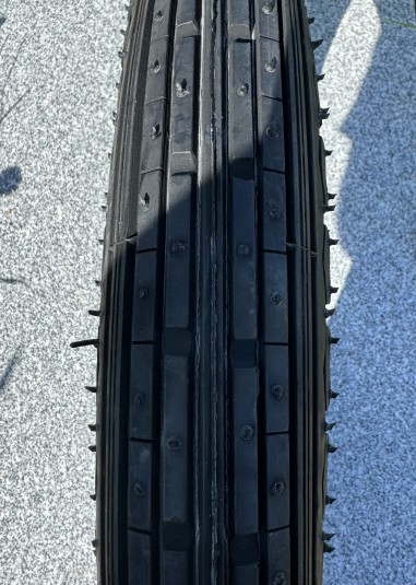 Cubierta 2.75/19 delantera (dibujo rayado)