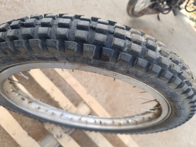 Llanta 1.60x21 36 agujeros con cubierta