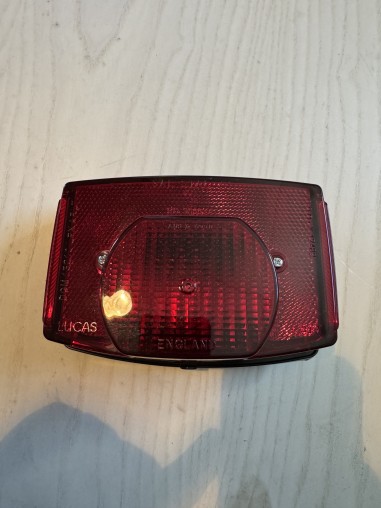 Piloto trasero sanglas (primeros modelos sanglas 400E)