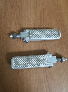 Estriberas de aluminio MV y otras moto clásicas